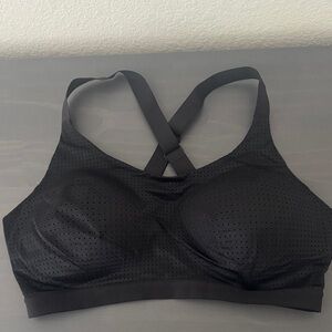 Victoria’s Secret Black Lightweight Sports Bra